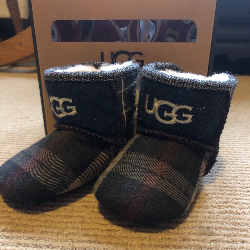 Baby UGGS, 2/3 or 6-12, Jesse Thriller Boots